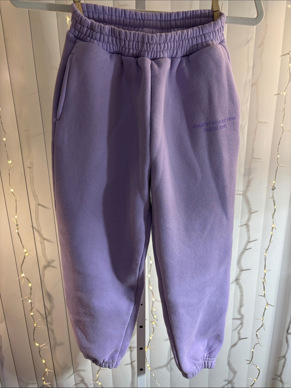 Comfrt Pastel Kids Cuffed Sweatpants lavender size medium,NWOT.   #16